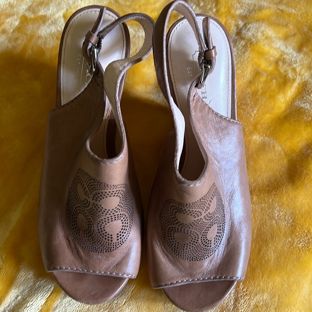 Coach platforms Sz 6